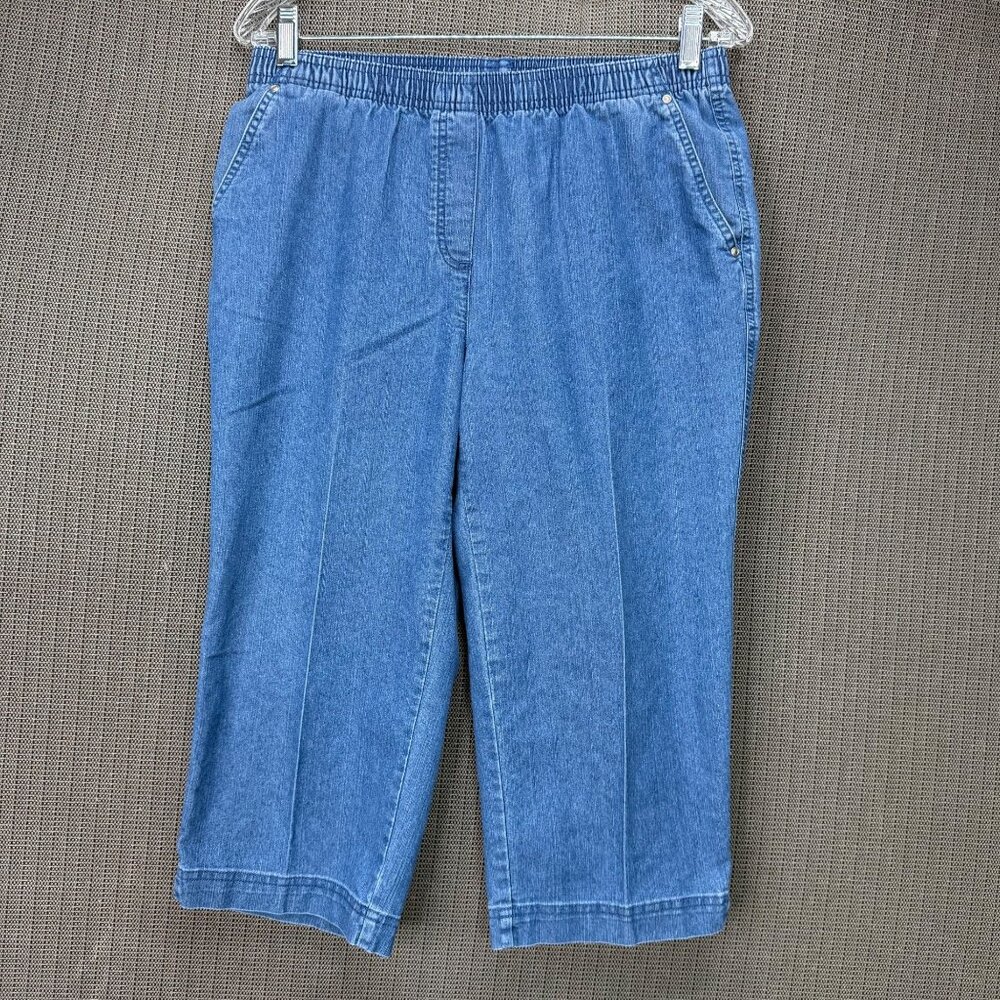 Breckenridge Petite Womens Size 6 Blue Denim Capri Pants Pullon Mid rise Stretch